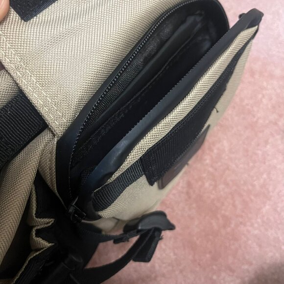Mango Waist Hip Body Bag - Picture 4 of 11